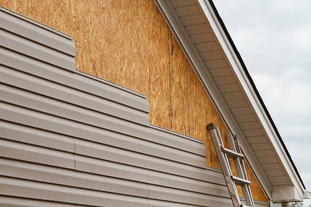 Professional Wood Siding technician working in Cuyahoga Falls, OH